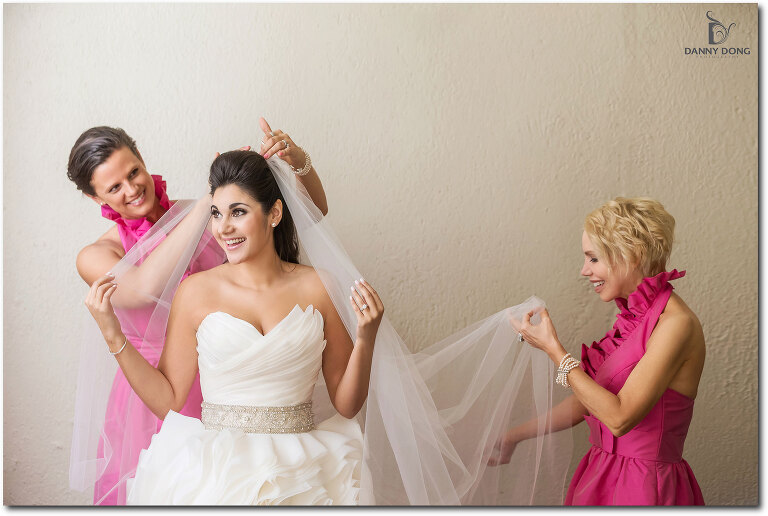 009-bride-getting-ready-photo