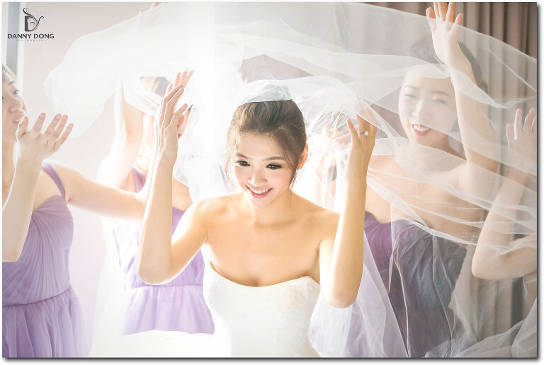 12-bride-getting-ready