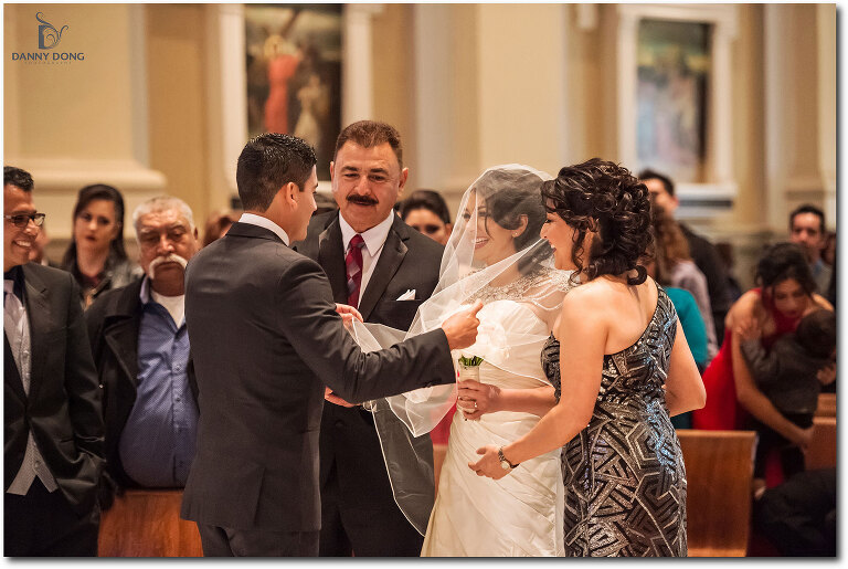 15-cathedral-basilica-of-st-joseph-wedding-photography