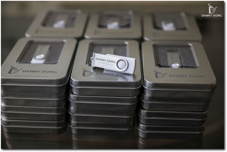 02-customized-usb-drive