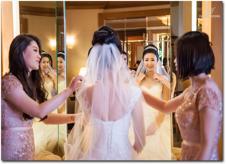 11-bride-getting-ready