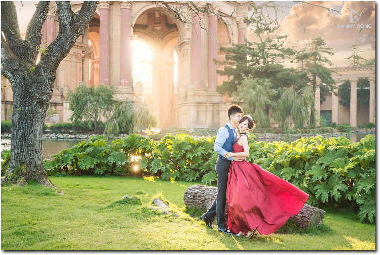 08-palace-of-fine-arts-engagement-photography