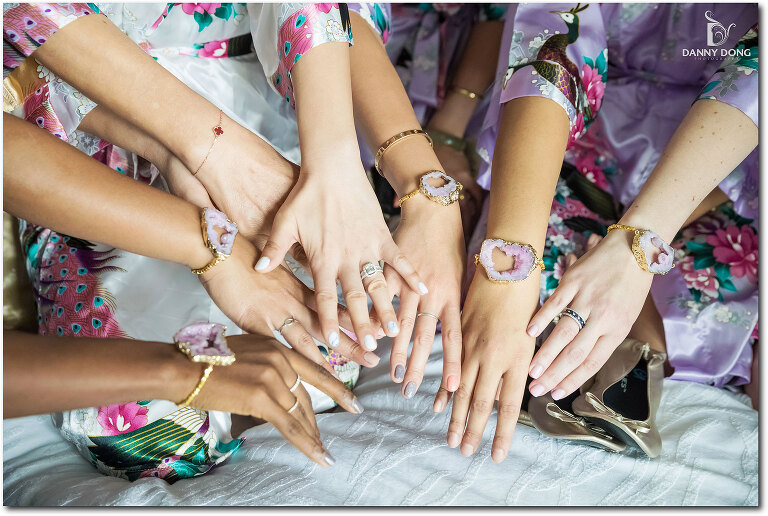 05-bride-getting-ready