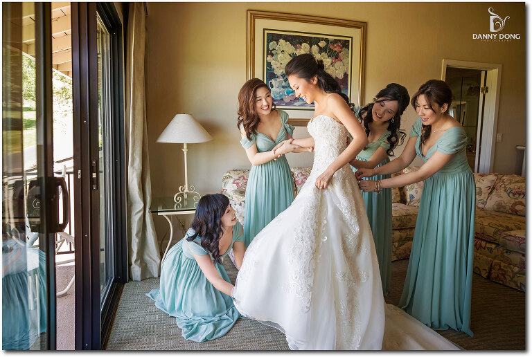 11-bride-getting-ready